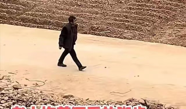 15岁孩子意外落水身亡，老人白发人送黑发人